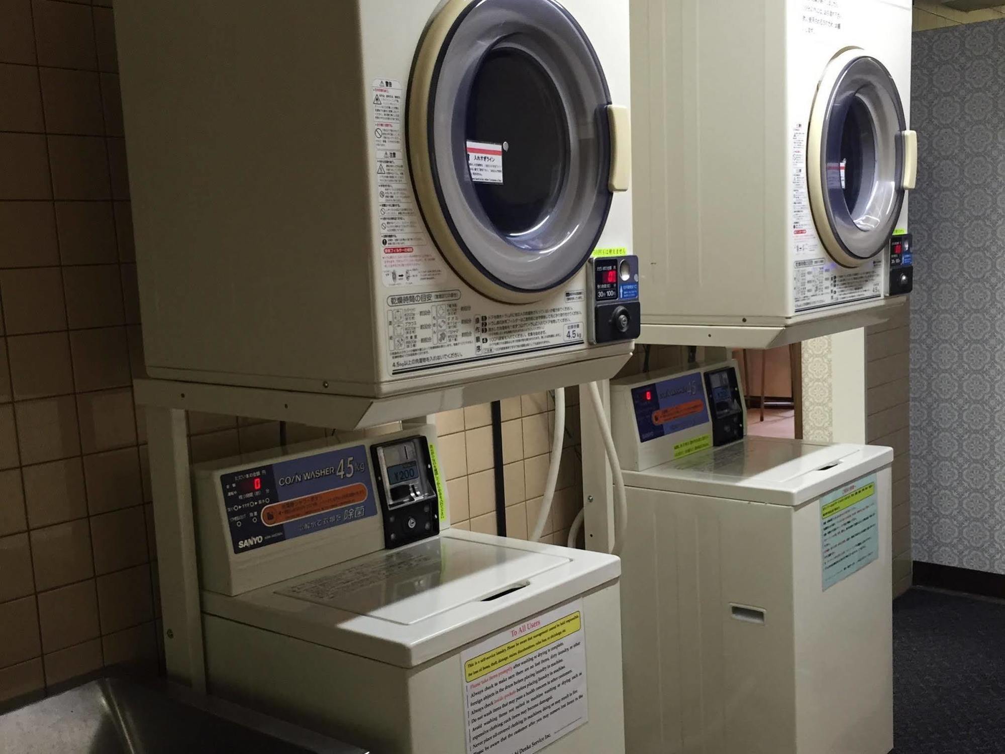 T&K Hostel Kobe Sannomiya East Екстер'єр фото