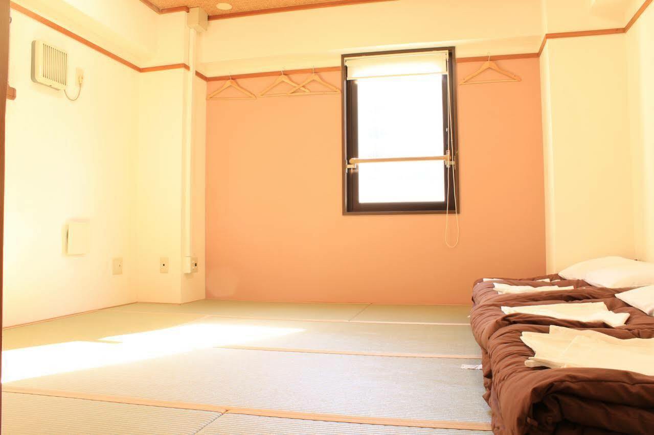 T&K Hostel Kobe Sannomiya East Екстер'єр фото
